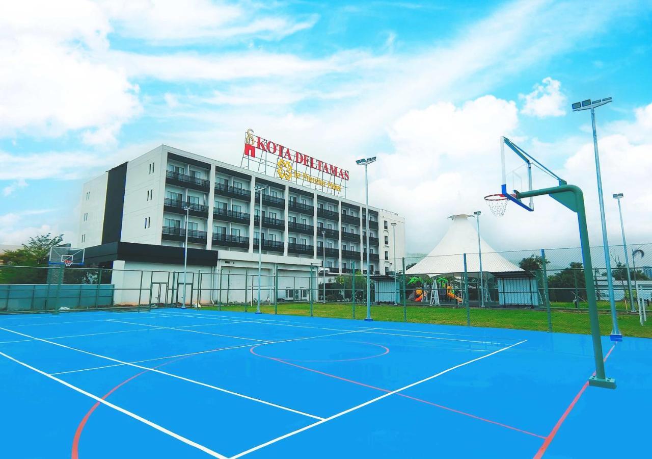 Le Premier Hotel Deltamas Cikarang Exterior photo
