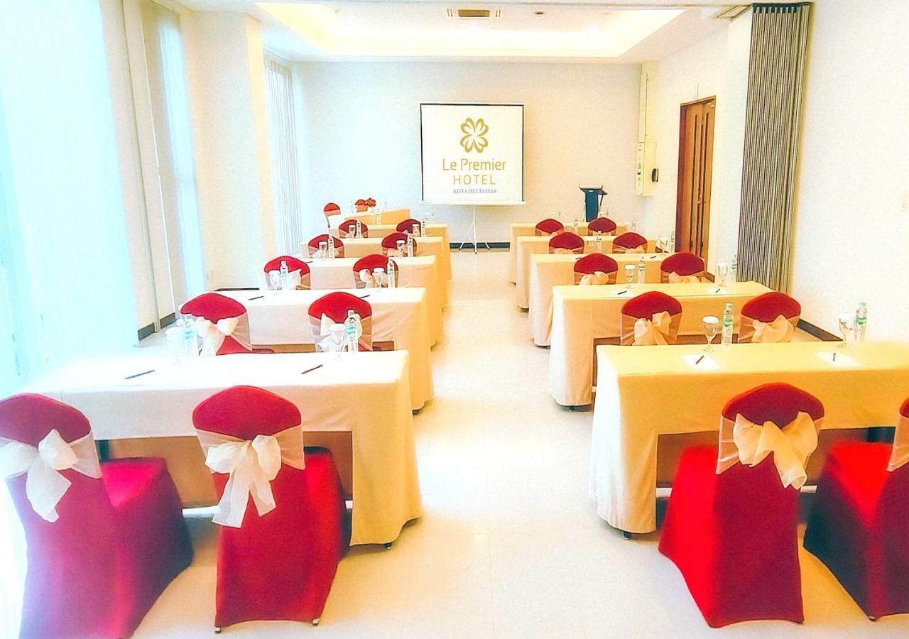 Le Premier Hotel Deltamas Cikarang Exterior photo