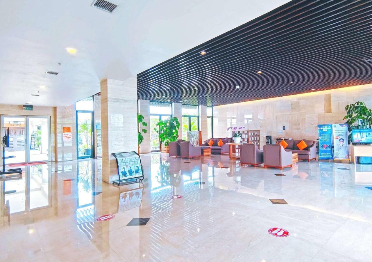 Le Premier Hotel Deltamas Cikarang Exterior photo