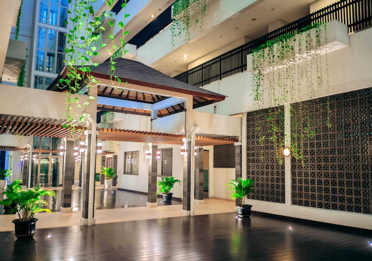 Le Premier Hotel Deltamas Cikarang Exterior photo